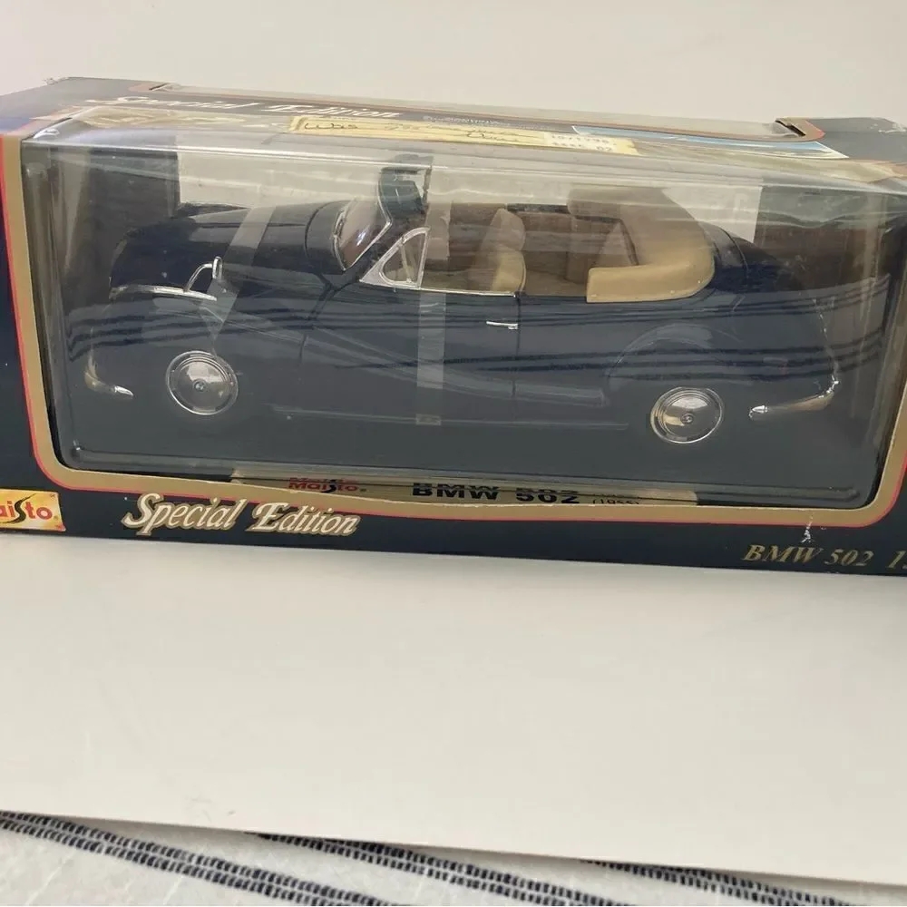 Maisto 1955 BMW 502 1:18 Diecast Car Black Convertible Collectible NIB